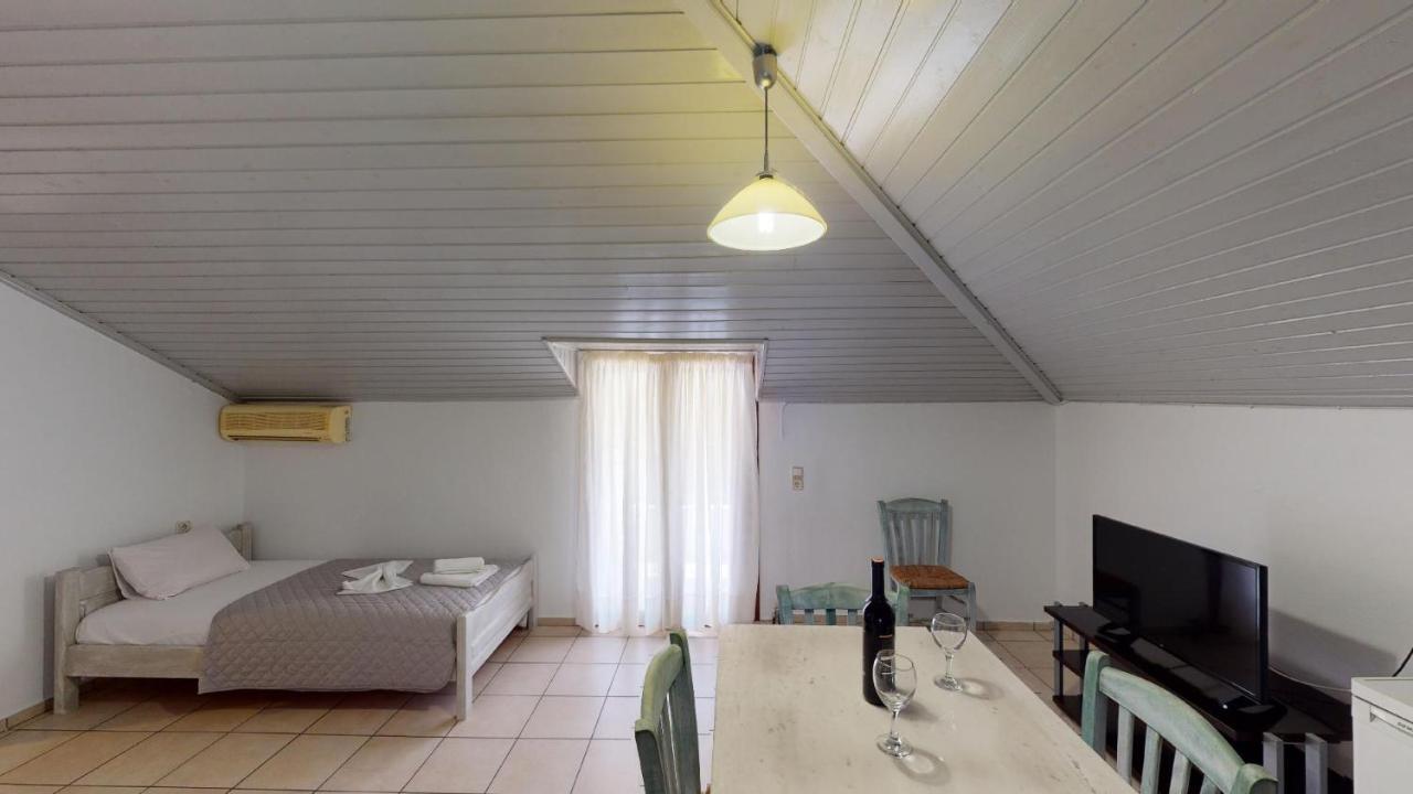 Hotel Akropolis Sívota Екстериор снимка