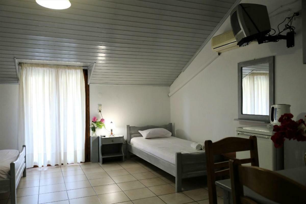 Hotel Akropolis Sívota Екстериор снимка